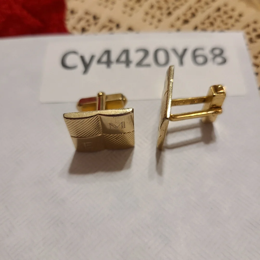 Unique Vintage Gold Cuff Links